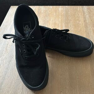 NWT Vans All Black Sneakers